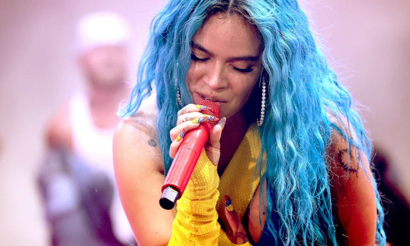 Karol G comparte la portada del álbum, la lista de canciones y la fecha